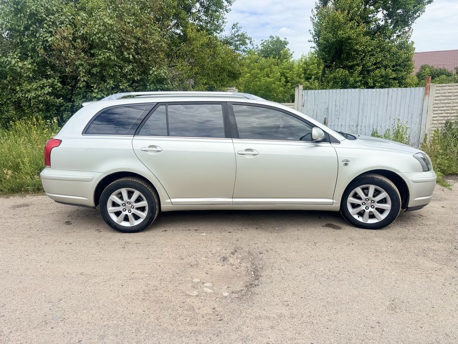 Toyota Avensis t25