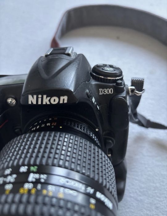 Nikon d300 z dodatkami