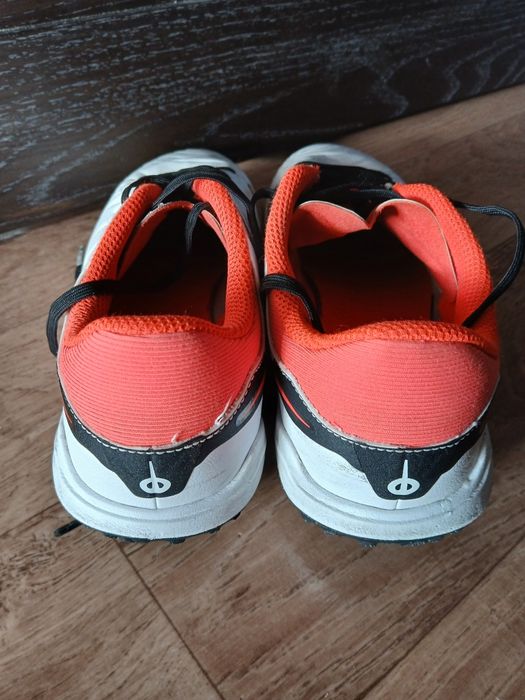 Nike сороконіжки