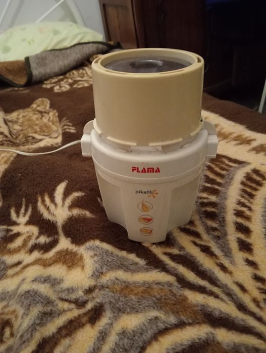 Máquina de picar  carne alho cebola etc