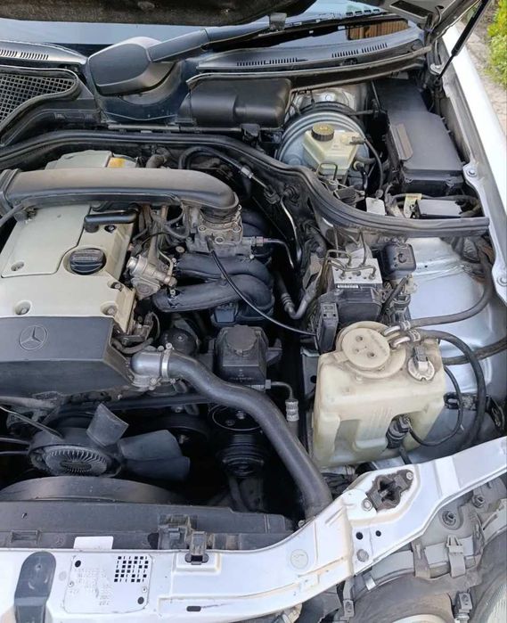 Mercedes-Benz E-class W210