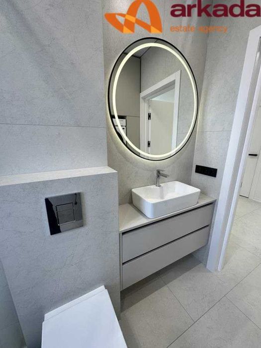 Продам готовий будинок з ремонтом в Крихівцях. До центру 7 хвилин.