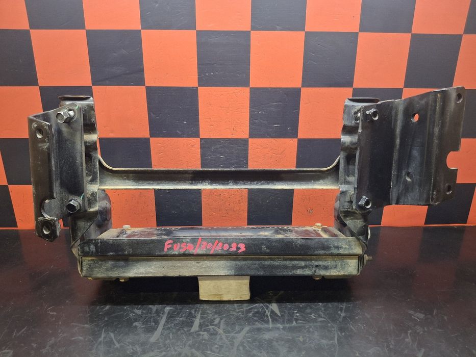 Base / caixa da bateria MITSUBISHI TRUCKS Canter