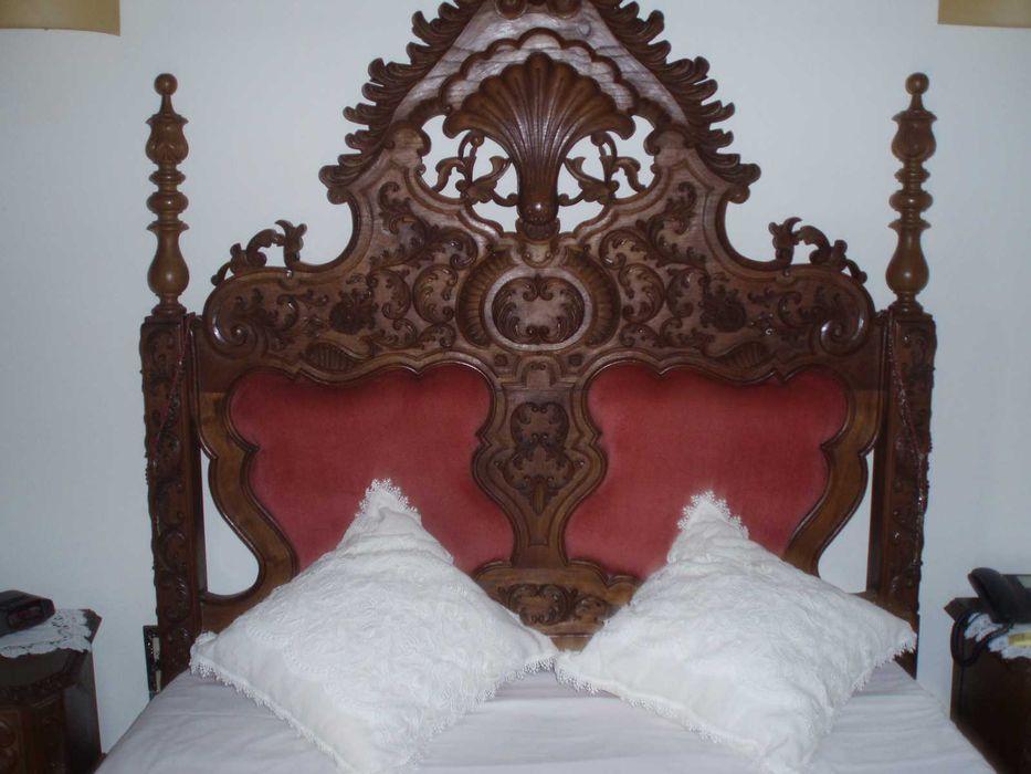 Móveis em talha quarto e sala