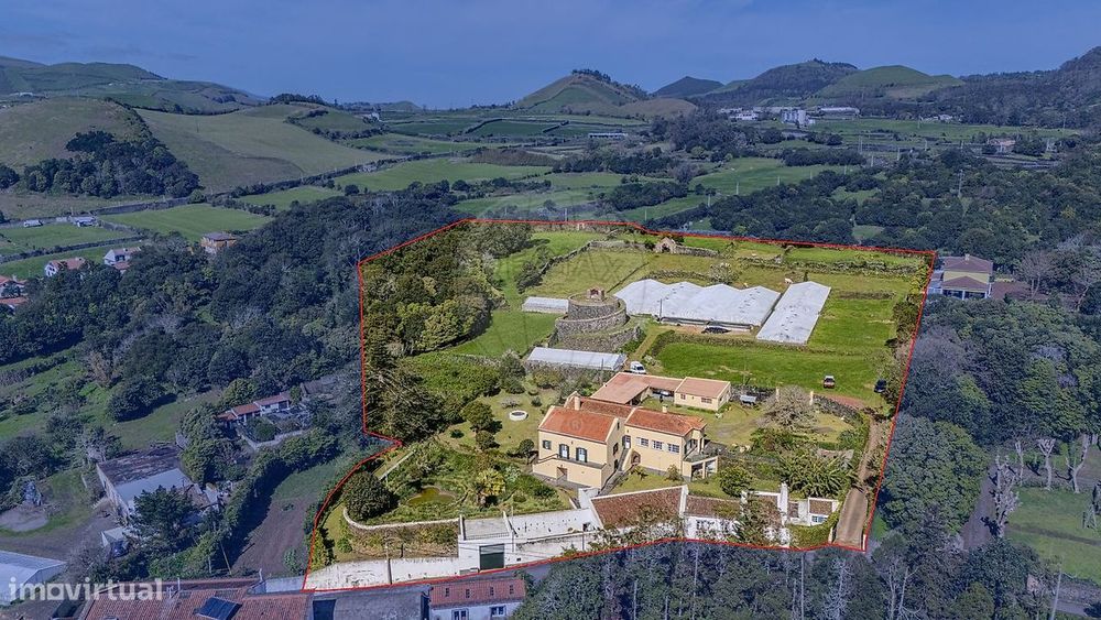 Moradia T6 para venda