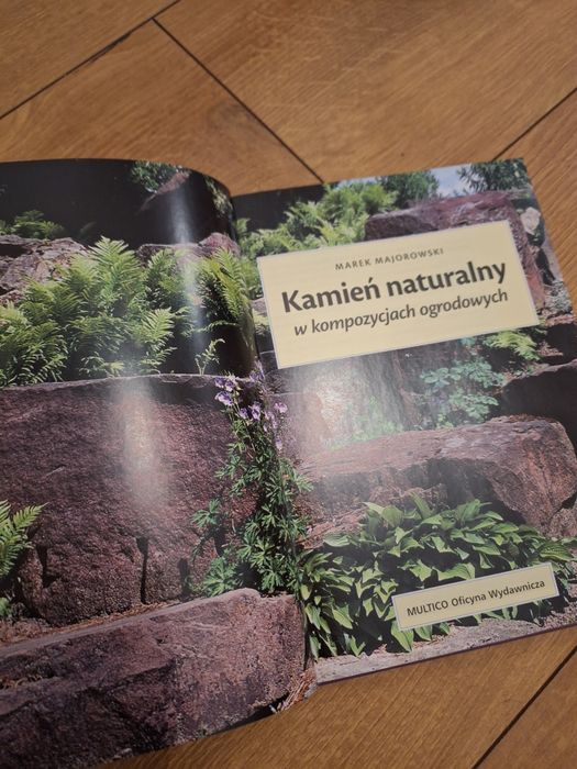 Książka Kamień naturalny w kompozycjach ogrodowych