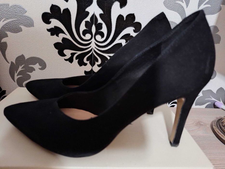 Czółenka Lasocki, szpilki 39 skóra, czarne