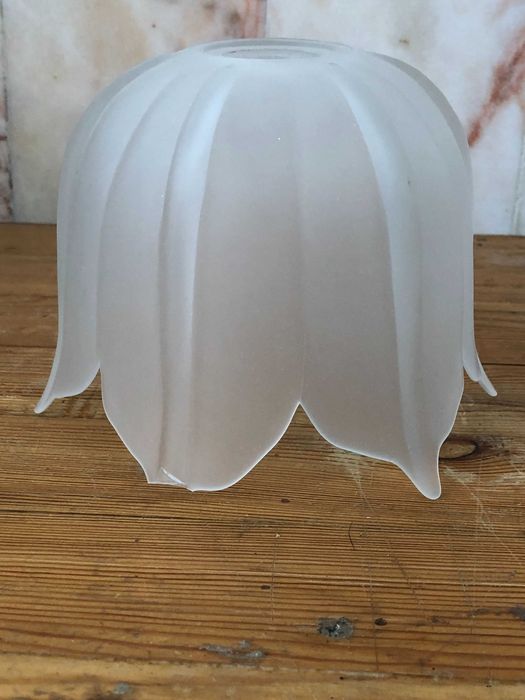 Candeeiros tecto e mesa cabeceira