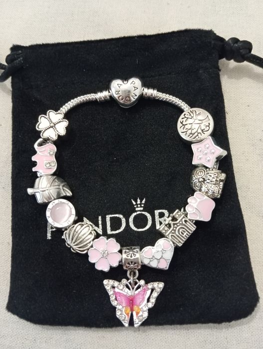 Pulseiras com 13 pingentes