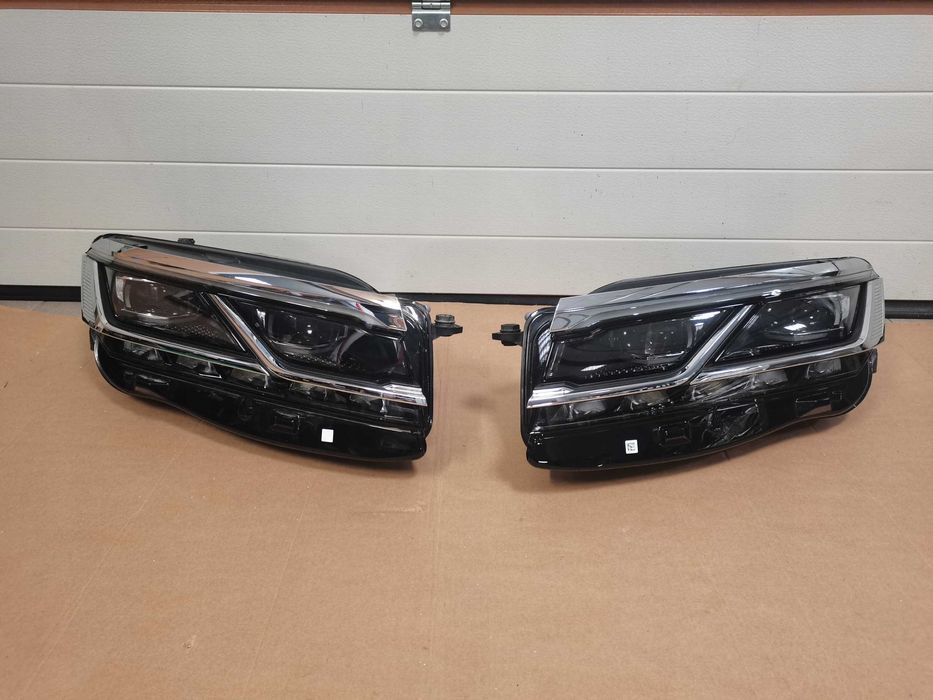 Фары передние правая левая фонари Volkswagen Touareg 3 III 760 разбор