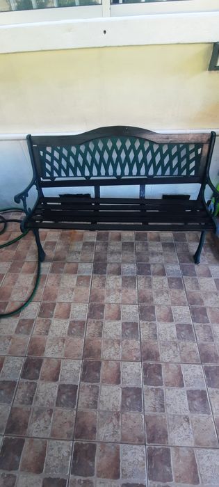 Banco de jardim usado