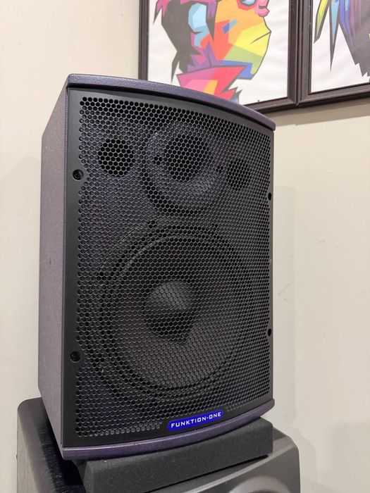 Funktion-One F81 + SB10A | Sistema de Som Completo