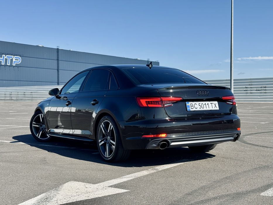 Продам машину Audi A4 2016