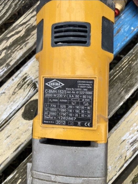 Станція для алмазного буріння. Італія