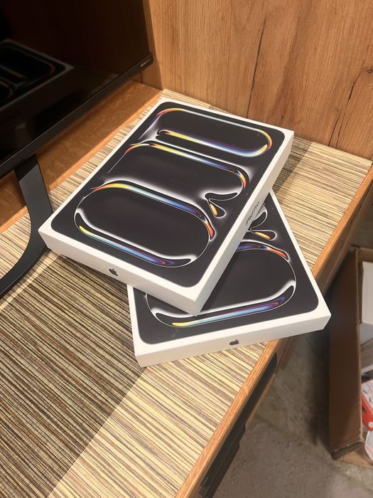 Tablet APPLE iPad Pro 11" 6 gen. 2025 12/256 GB Wi-Fi
