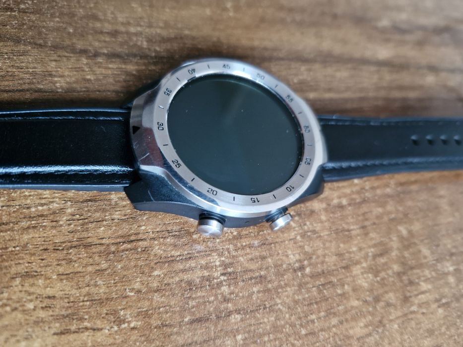 Smartwatch TICWATCH Pro model WF12106