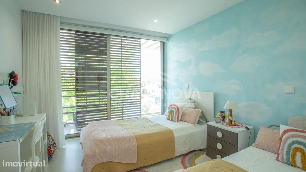 Moradia Triplex V3 em Serzedo Vila Nova de Gaia-SD/04664/MH