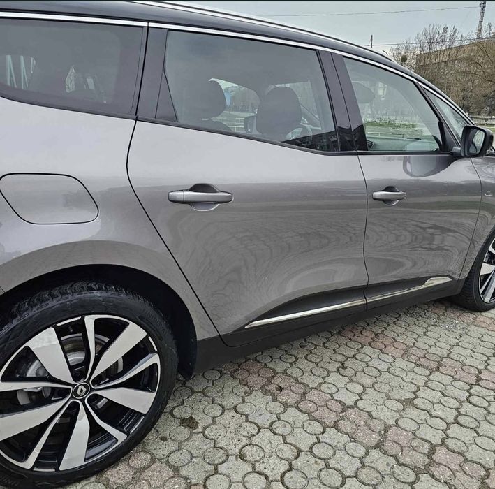 Автомобіль Renault Grand Scenic 4