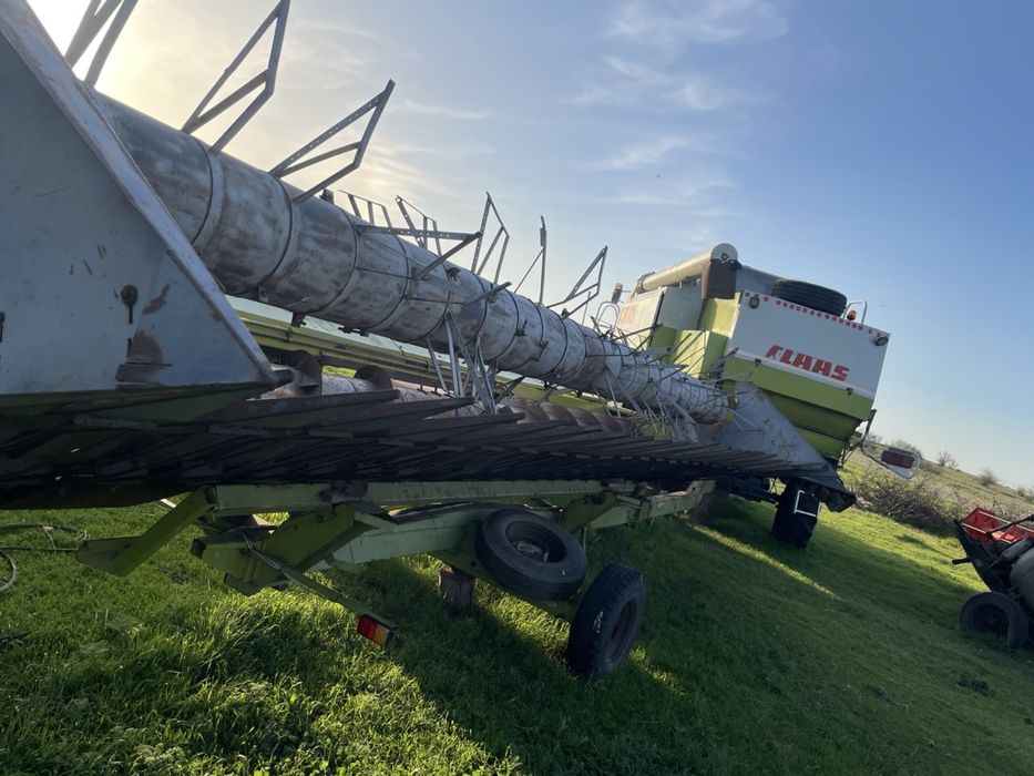 Комбайн Claas Lexion 460