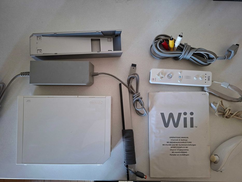 Nintendo Wii Branca 1º Modelo + Acessórios + Caixa *100% Funcional*