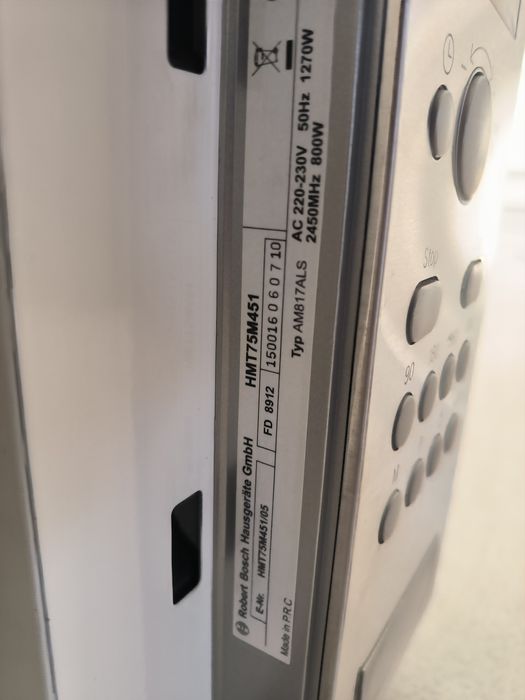 Mikrofala bosch hmt75m451