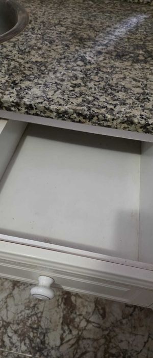 Cozinha (móveis, banca, pio e placa de fogão)