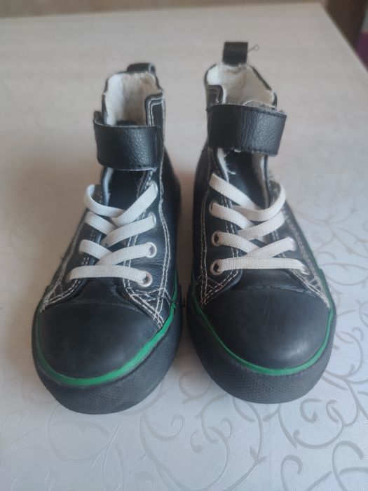 Осінні ботінки для дитини