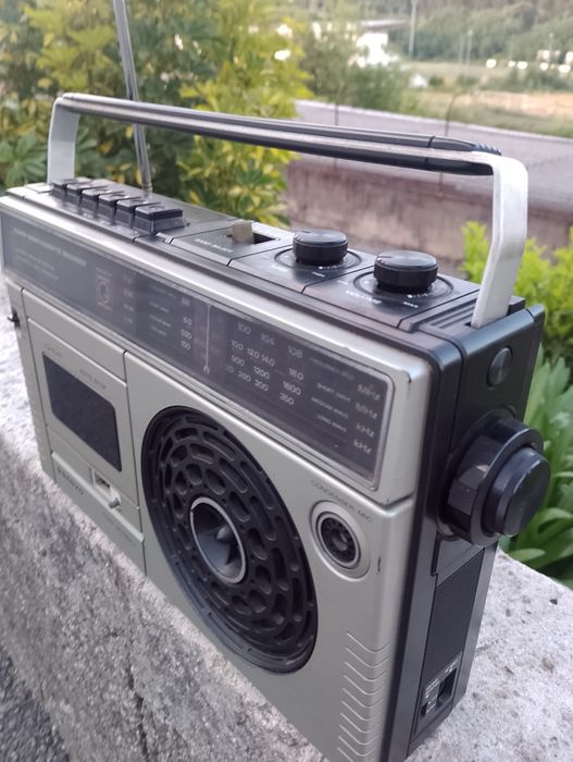 Radio portátil, bom estado