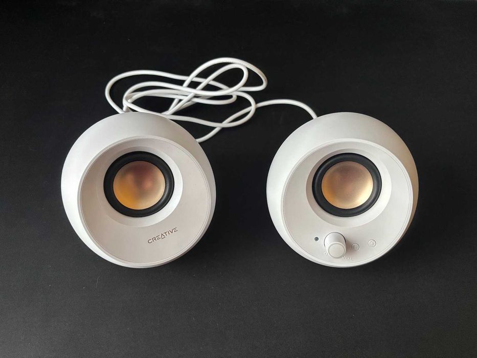 Głośniki Creative Pebble Pro Białe 30W Podświetlenie RGB, Stan idealny