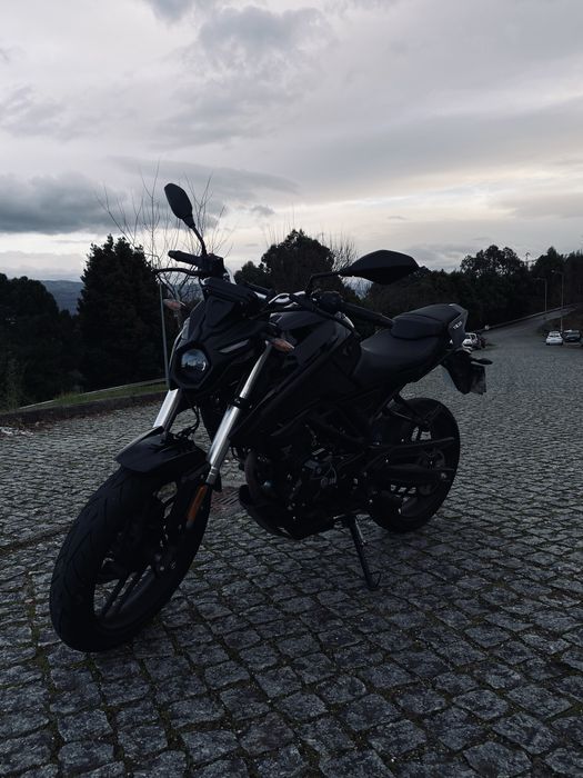 Voge 125r ( ainda com garantia!!!)