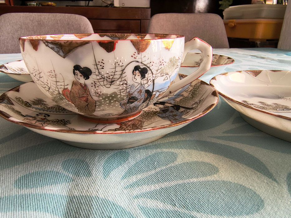 Chávena de chá + 4 pires louça Japonesa delicada