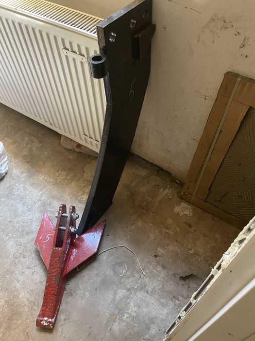 Стійка глибокорозпушувача параплау