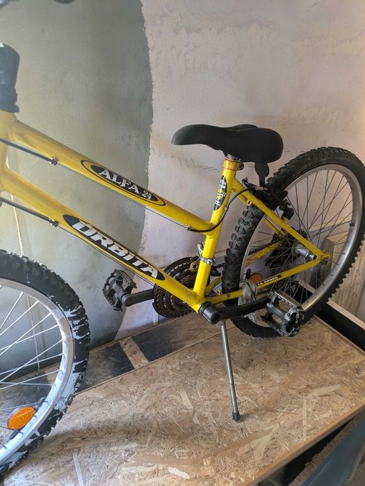 Bicicleta amarela Roda 24''