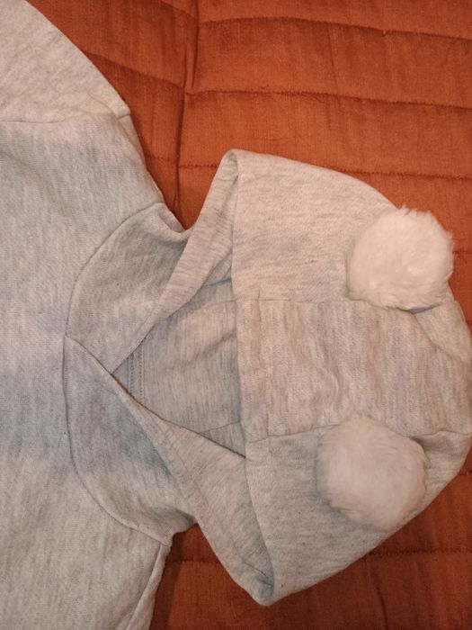 Bluza z mieciutkim krolikiem roz.116