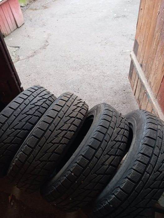 Продам зимові шини