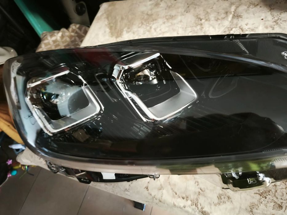 Farol direito full Led Ford Kuga completo