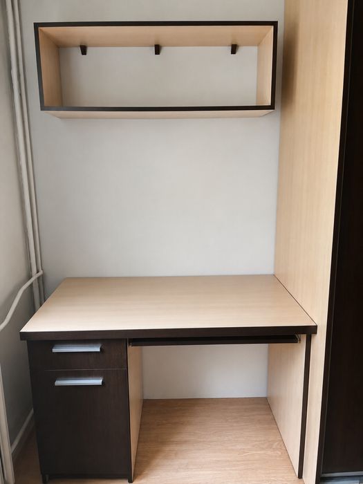 Biurko plus szafka wisząca