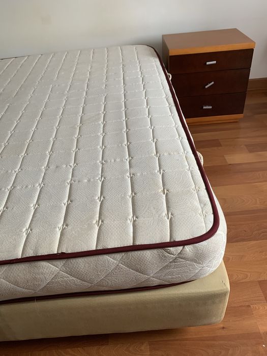 Comoda e duas mesinhas cabeceira mais sommier  colchao’ ortopedico