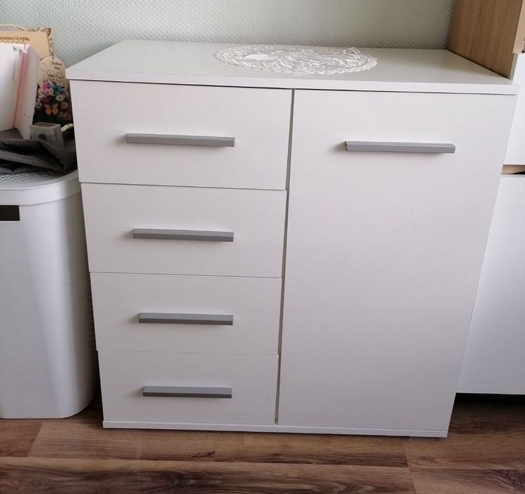 Komoda biała używana
