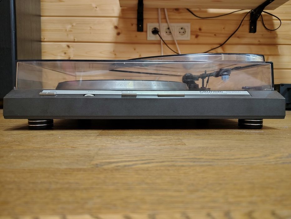 Продам hi-fi вініловий програвач Grundig PS 2500  (без картриджа і голки)