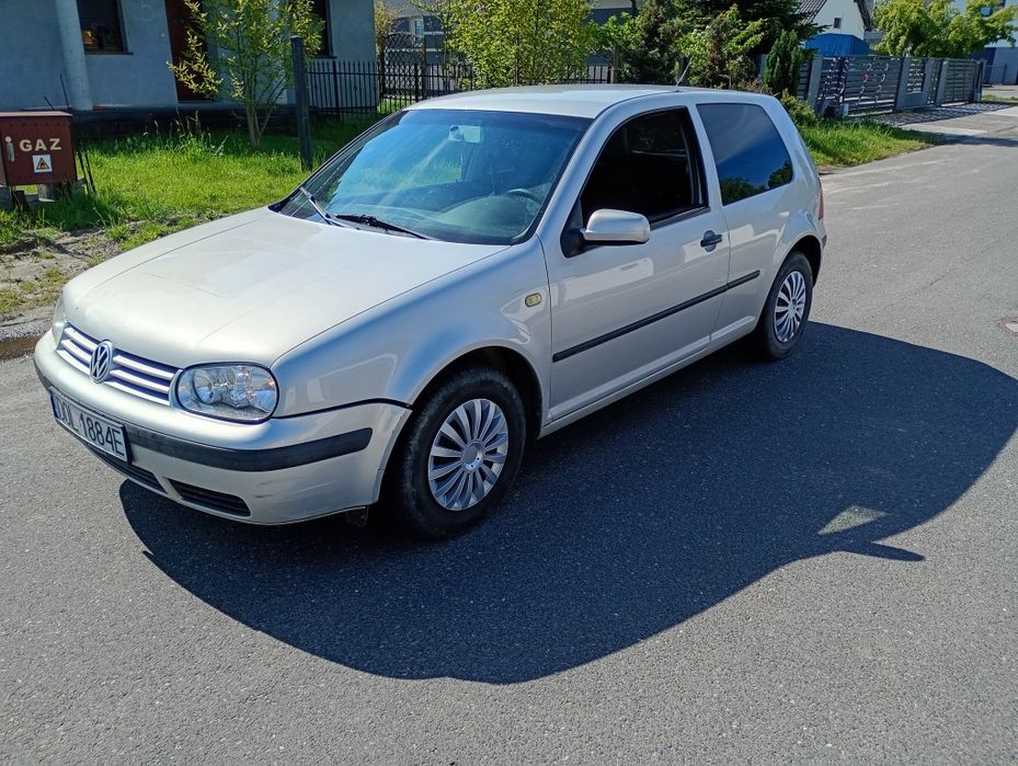 Volkswagen Golf*1,4 -16 V* sprawny