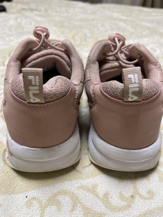 Кроссовки для девочек