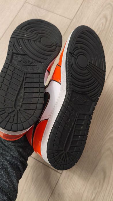 Buty Nike Air Jordan 1 Mid Orange