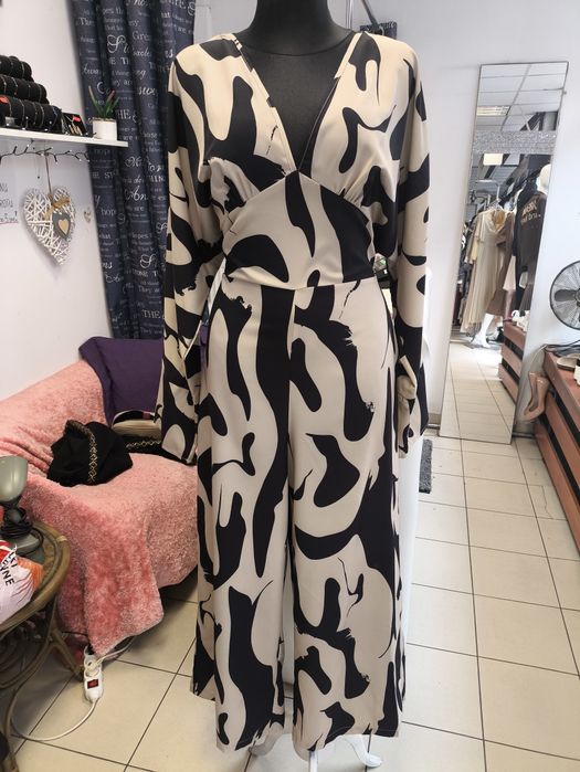Elegancki piękny kombinezon duży rozmar xl XXL