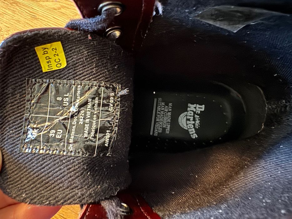 Dr Martin cherry red vegan Boots