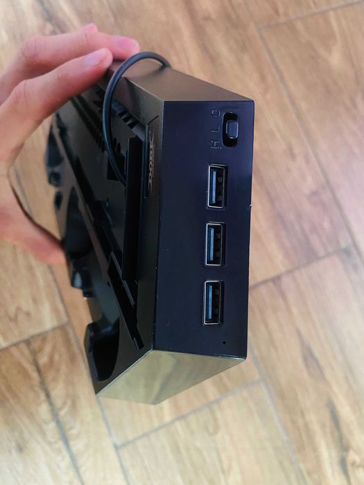 Podstawka chłodząca stojak ps4 od firmy dobe