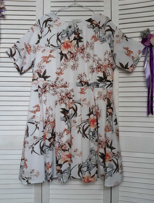 Платье в цветочный принт большого размера pink clove