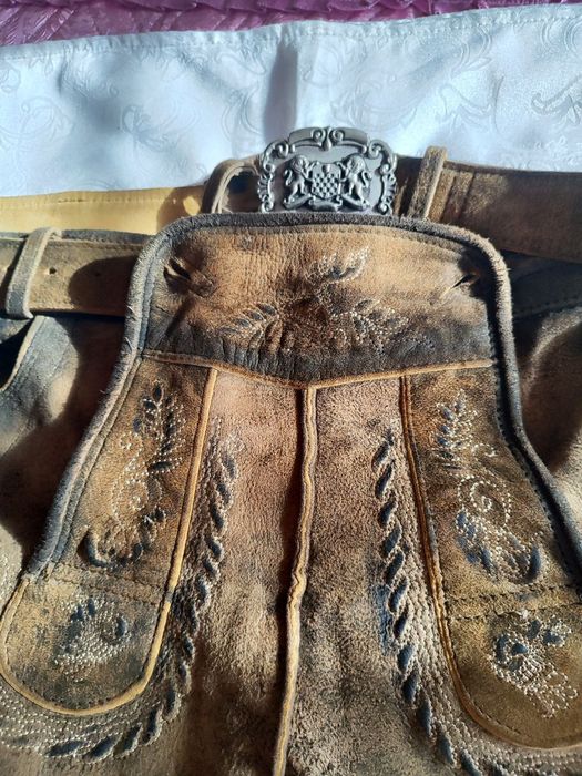 Шорти - шкіра оленя.