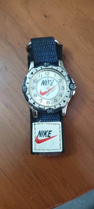 Винтажные часы nike