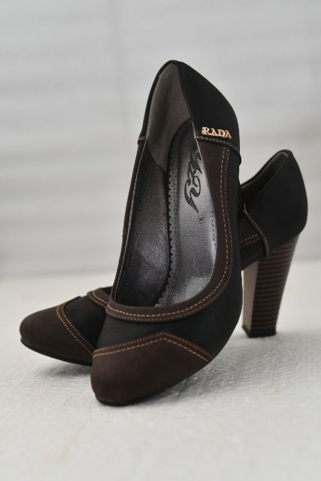 Женские туфли на каблуке